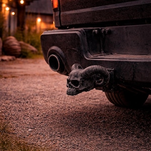 Premium Towbar Cover Protective Cap Trailer Hitch Cover Skull Horns Devil Devilish Demon