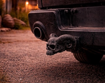 Devilish Demon Skull with Horns Towbar Cover 50 mm Premium Protective Cap Ball Head Gift Idea Trailer Accessory