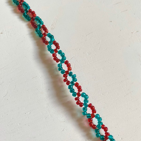 Bracelet rouge et bleu torsadé