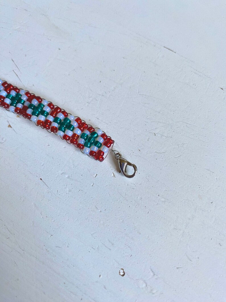 Bracelet rouge blanc et bleu canard image 3