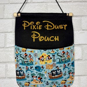 Disney Mickey Pirate Cruise Ship Stateroom Fish Extender / Pixie Dust-  1 Pouch- Holder