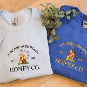 BESTICKTES Herbst Winnie Puuh Sweatshirt, Herbst Thema Rundhalsausschnitt, Benutzerdefiniertes Sweatshirt, Herbstpullover, Halloween Sweatshirt, Vintage Pullover