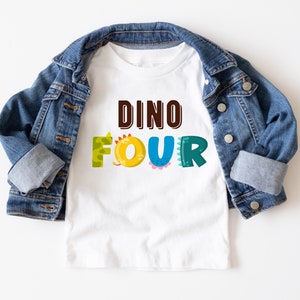 Dino Four bijpassende familieshirts, 4e verjaardag shirt, Mamasaurus, Dadasaurus, Mama Dinosaur, Dino Party, aangepaste verjaardag, Dinosaur Outfit afbeelding 2