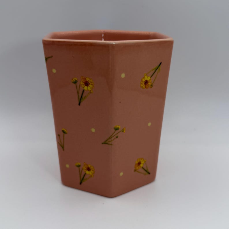 Taza ANTHROPOLOGIE Pia Mom Color Melocotón de 295 ml (10 oz) - Usada imagen 4