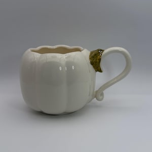 ANTHROPOLOGIE Figural Pumpa Vit Glaserad Mugg 473 ml - Begagnad bild 1