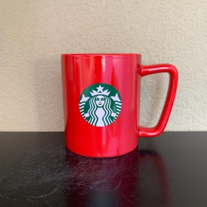 STARBUCKS Red Mermaid Logo Coffee Mug / Tea Cup 11 oz. - Preowned