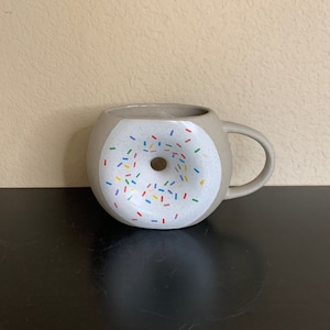 URBAN OUTFITTERS 3D Donut with Sprinkles Matte Finish Coffee Mug / Tea Cup 8 oz.  - Preowned