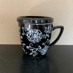 BOSTON WAREHOUSE Trading Company Black and White Floral Coffee Mug / Tea Cup with Lid - Preowned