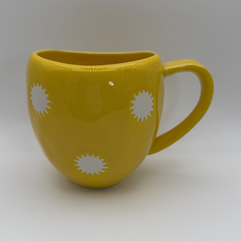 ANTHROPOLOGIE Vida Icon Yellow Motif Mug 14 oz. - Preowned image 1