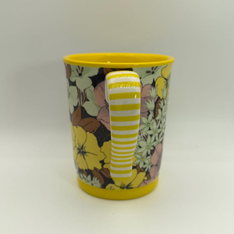 ANTHROPOLOGIE Lyla Color Yellow Coffee Mug 9 oz. - Preowned image 2