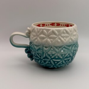 ANTHROPOLOGIE Marshmallow Embossed Ombre Design Aqua and White Mug 8 oz. - Preowned image 5