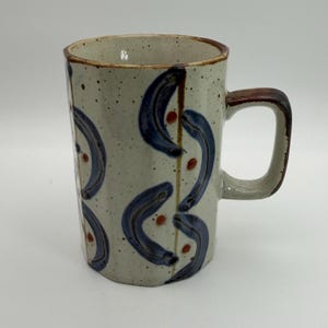 UNMARKED Studio Pottery Stoneware Blue Abstract Swirl Design Mug 10 oz. - Preowned