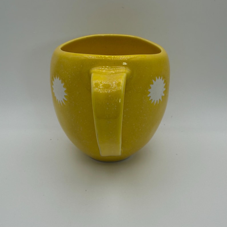 ANTHROPOLOGIE Vida Icon Yellow Motif Mug 14 oz. - Preowned image 2