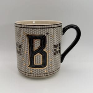 ANTHROPOLOGIE mok bistrotegel letter "B" 12 oz. - Tweedehands