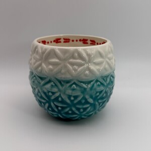 ANTHROPOLOGIE Marshmallow Embossed Ombre Design Aqua and White Mug 8 oz. - Preowned image 4