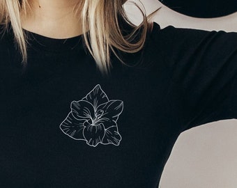 Floral Gladiolus Shirt August Birth Flower T-Shirt for Leos and Virgos Gladioli Lily Tshirt | Unisex Fit