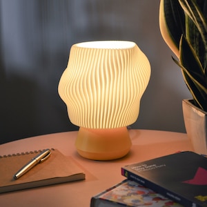 DOLLOP LAMP | Small Wavy Table Lamp, Warm Light Bedside Lamp, Modern Desk Lamp, Funky Lamp, 3D Print Lamp
