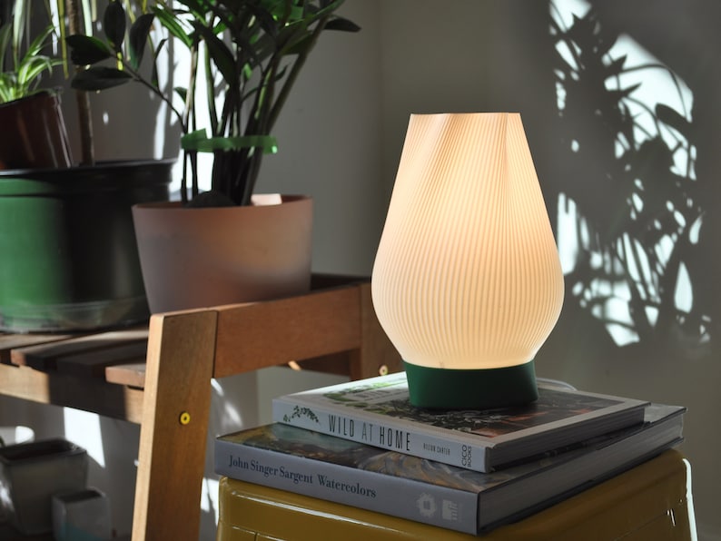 TULIP LAMP, 3MF 3D Printing Files, Ambient Lighting Bedside Lamp, Small Modern Desk Lamp, Minimal Funky Table Lamp image 5