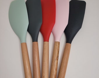 Engraved Personalized Spatula for the Cook, Customized Silicone Spatulas for the kitchen   Baking Gifts for Her or Him