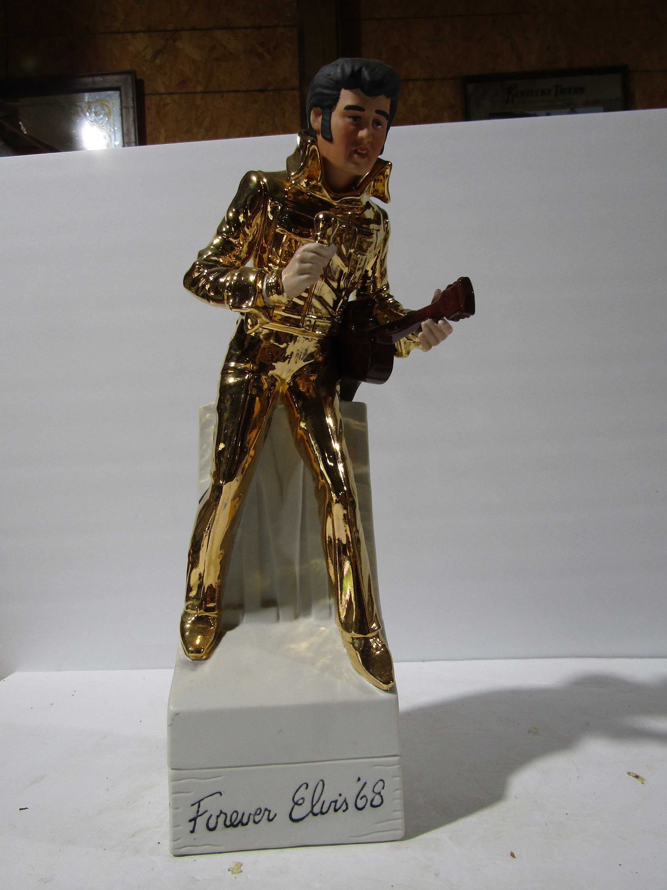 RARE Mccormick 22K Gold Elvis on Stage Musical Decanter Only 1 I Have