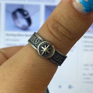 Sterling Silver Pole Star Ring: Lily Motifs Compass Band