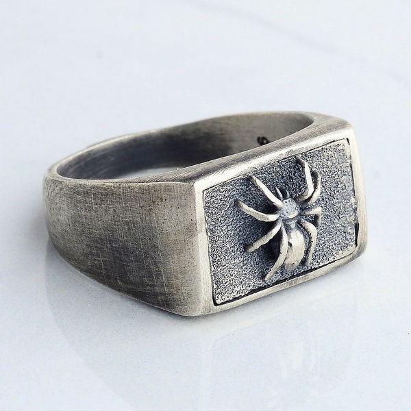 Spider Silver Man Ring, Oxidized Handmade Spider Band, Sterling Silver Stackable Ring, Wild Animal Jewelry, Unique Gift, Ring For Men