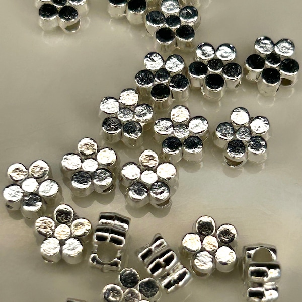Flower Silver Spacer Beads,Bright Silver Daisy Beads, Bright Silver Flower Beads, Bracelet Charms, 10pc
