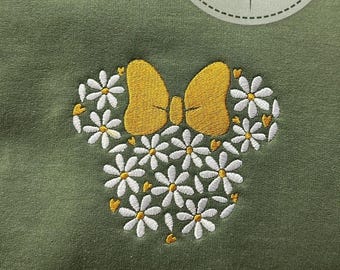 Daisy Minnie Disney Embroidered Sweatshirt, Embroidery Minnie Hoodie, Floral Minnie Wear, Minnie Embroidered, Disney Trip, Minnie Head