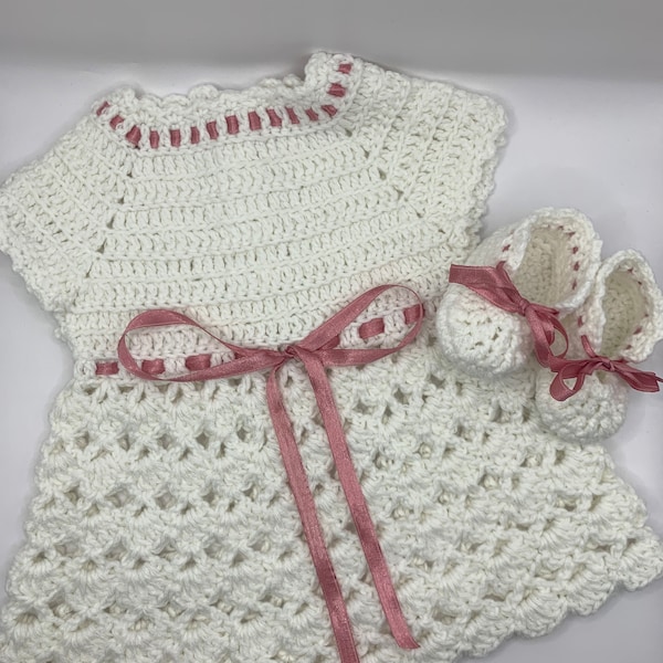 Handmade Crochet Baby Dress Set, 0-3 Months, Baby Girl Dress, Baby Girl Shoes, Coming Home Outfit