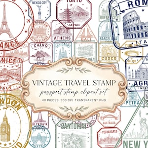 Op de afbeelding: Een verzameling reisstempels in vintage-stijl met iconische bezienswaardigheden uit steden wereldwijd, waaronder Parijs, Rome, Londen en New York. De stempels hebben diverse vormen en kleuren, gecentreerd rond een decoratief kader met de tekst VINTAGE TRAVEL STAMP passport stamp clipart set 40 PIECES 300 DPI TRANSPARENT PNG.