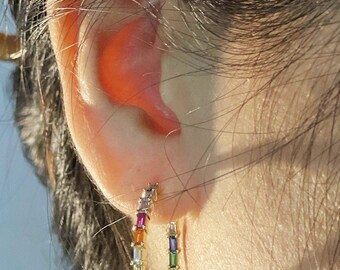 Boucles d’oreilles arc-en-ciel - Boucles d’oreilles délicates - Boucles d’oreilles minimalistes - Cadeau pour elle