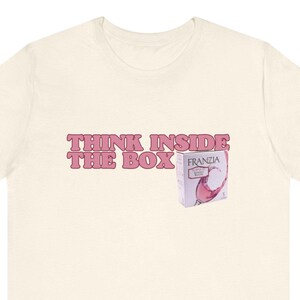Maglietta divertente con scritta "Vino in scatola", maglietta unisex, maglietta umoristica, regalo per gli amanti del vino, maglietta originale