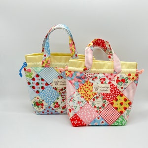 Sac fourre-tout à motif fraise avec cordon de serrage, mini motif patchwork fabriqué au japon, joli sac à déjeuner de loisirs pour shopping