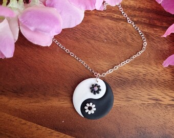 Yin yang necklace, black and white necklace, y2k necklace, yin yang jewellery, festival necklace, peace necklace, 20 inch silver necklace