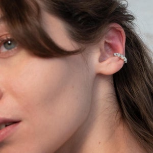 Spike Timeless Style Ohrring / Hochwertiger Sterling Silber Knorpel kein Piercing / Septum Ring oder Ohrclip Ohrring / Queer Punk Gif / Täglicher Gebrauch