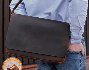 Handgefertigte Messenger-Umhängetasche aus Leder für Laptop mit eingraviertem Namen und geheimer Nachricht im Inneren, Laptop-Umhängetasche, Leder-Satchel-Geschenk