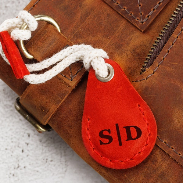 Engraved Leather Case for Air Tag, Personalized Leather Holder for Air Tag with Initials, Air Tag Premium Leather Holder, Handmade Bag Charm