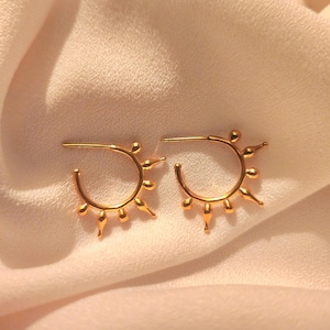 Sunburst Earrings | House of the Dragon