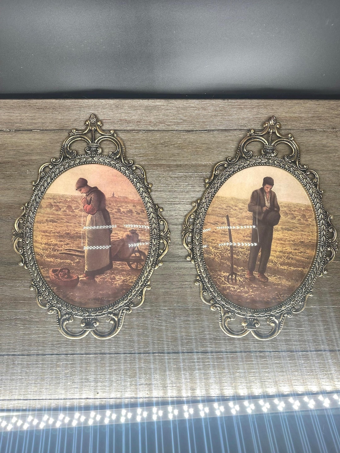 額縁入り　「晩鐘（L’Angélus）」の複製（プリント）♪ The Angelus by Jean Francois Millet Pair of Oval Framed Convex