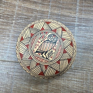 Vintage Peruvian Pottery Lidded Trinket Box Owl Motif – Hand Painted Nazca Style Ceramic Vessel – Folk Art Jewelry Dish – Boho Decor