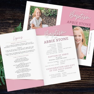 Puede incluir: Un programa rosa y blanco para una ceremonia de bautismo. El programa incluye el nombre de la persona que se bautiza, Arbie Stone, y la fecha de la ceremonia, sábado 25 de septiembre. El programa también incluye los nombres de las personas que participarán en la ceremonia, como el ministro que preside, el director, el pianista y el director del coro.