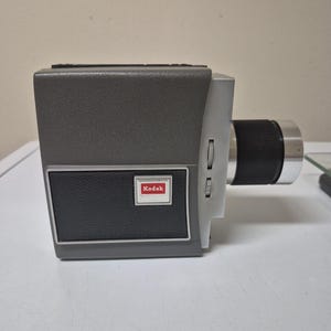 Vintage Kodak Electric 8 Zoom Video Camera  Made In USA  Without Box Untested, Clean and excellent used condition, for parts only, retro