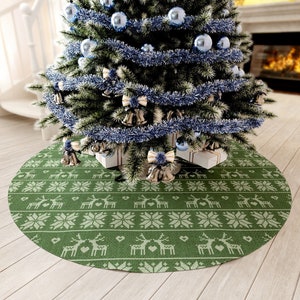 Green Christmas Tree Skirt, Large Tree Skirt, Cute Holiday Xmas Tree Decor, Faux Knit Seasonal Decor Indoor, Classic Festive Home Decor