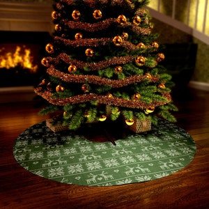 Win green christmas tree skirt