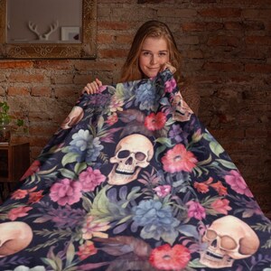 Skulls and Roses Blanket, Cute Skeleton Soft Blanket, Comfy Blanket Gift for Gothic, Goth Throw Blanket Sherpa Flower Rose Aesthetic Bedding