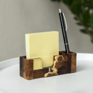 Cadeaux en bois avec porte-notes et porte-stylo pour avocats. Organiseur de bureau en résine, idées cadeaux pour un collègue image 4