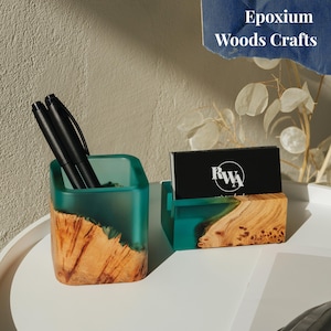 ACCESSORI PER SCRIVANIA DA UFFICIO estetici per donne. Forniture per ufficio in resina e legno - portapenne e portapenne. Regali unici per dipendenti