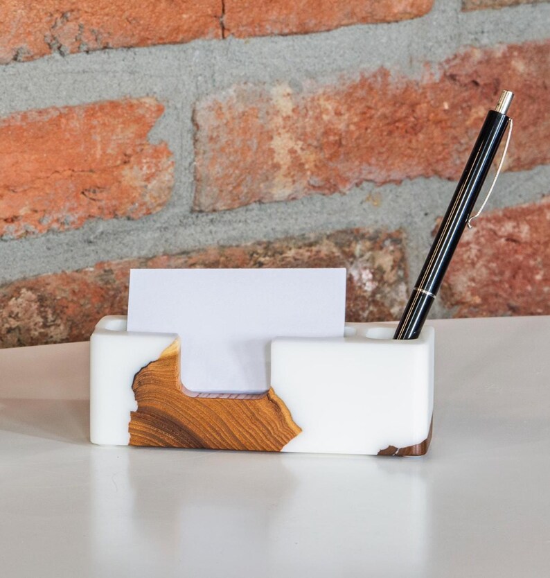 Cadeaux en bois avec porte-notes et porte-stylo pour avocats. Organiseur de bureau en résine, idées cadeaux pour un collègue image 9