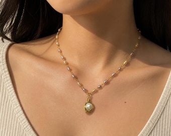 Fresh Water Pearl Choker Necklace | Gold Colored Chain | Natural Pearl Pendant