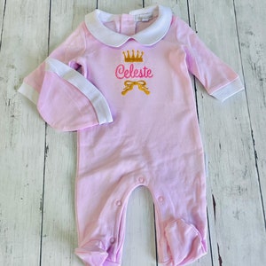 Personalized baby onesie with name or initial, blue or pink cotton outfit with design of your choice, birth or baptism gift idea